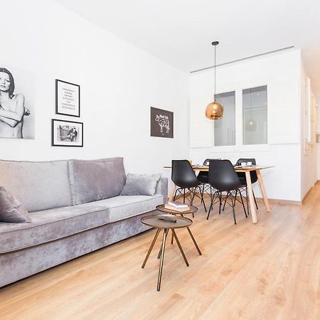 Cozy Apartment Close To Passeig De Gracia バルセロナ エクステリア 写真
