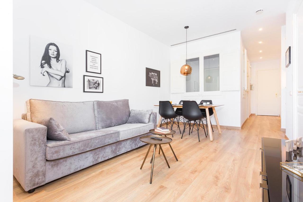 Cozy Apartment Close To Passeig De Gracia バルセロナ エクステリア 写真