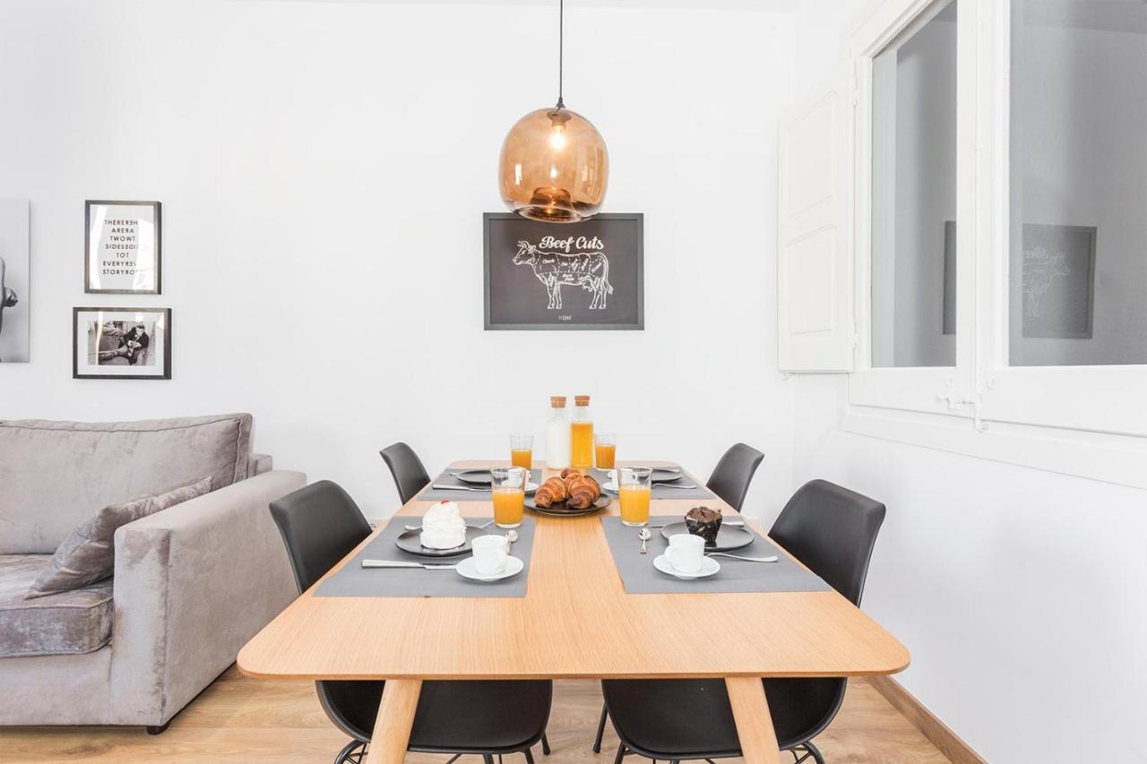 Cozy Apartment Close To Passeig De Gracia バルセロナ エクステリア 写真