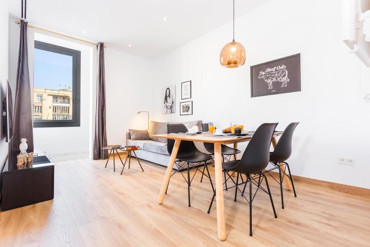 Cozy Apartment Close To Passeig De Gracia バルセロナ エクステリア 写真